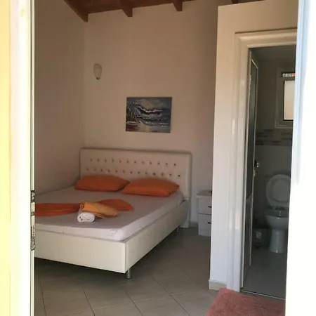 Guest House Dhermi Maison d'hôtes