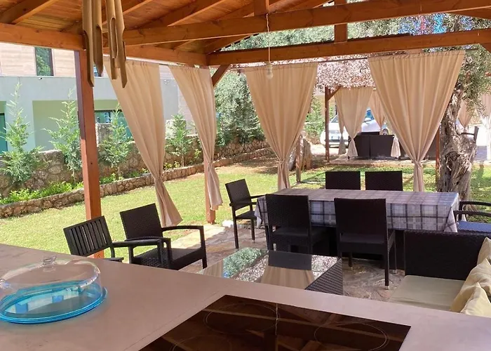 Guest House Dhermi ゲストハウス Dhërmi